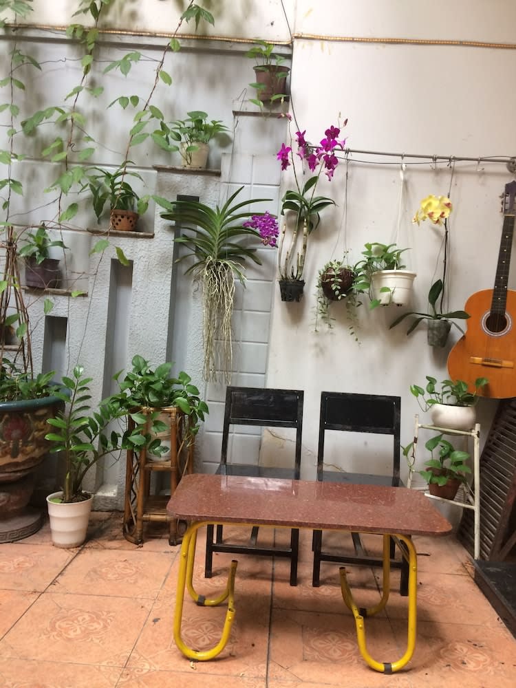 Drop By Saigon Hostel 1