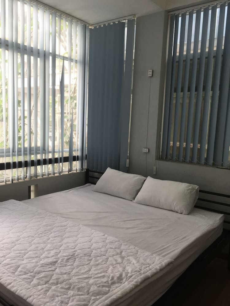 Drop By Saigon Hostel 4