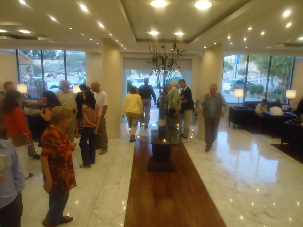La Maison Hotel 2