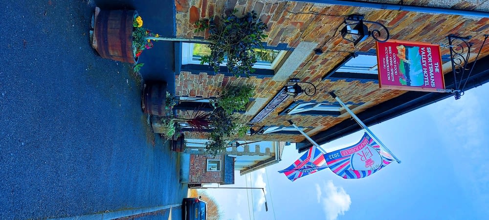 Sportsmans Valley Hotel 1