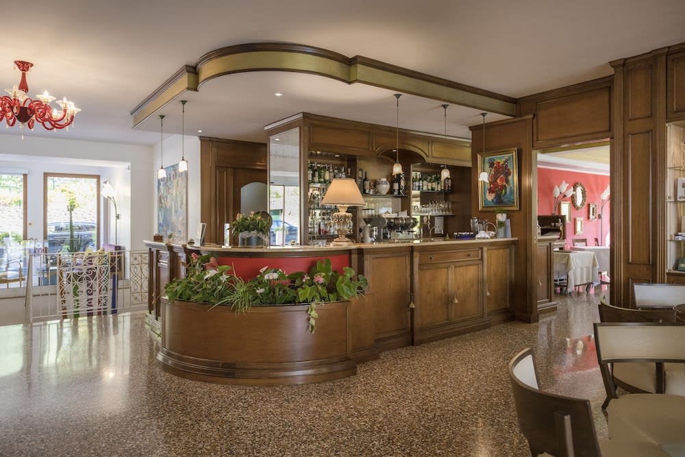 Villa Madrina Lovely and Dynamic Hotel 2