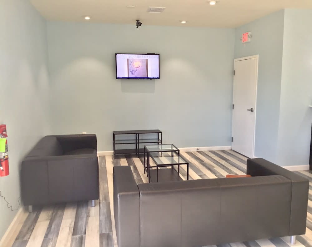 Days Inn by Wyndham Freeport 2