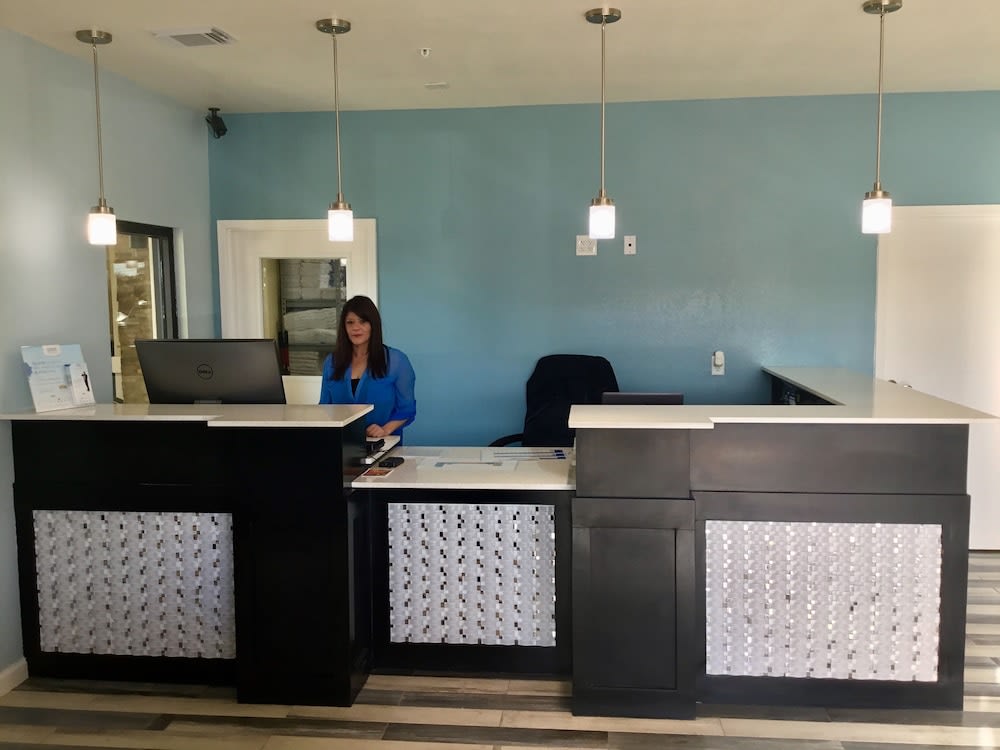 Days Inn by Wyndham Freeport 1
