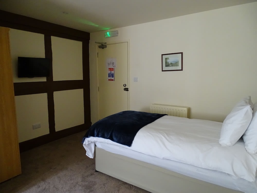 Ellesmere Hotel 2
