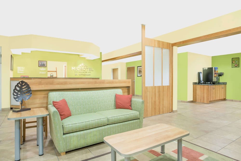 Microtel Inn & Suites by Wyndham Tuscumbia/Muscle Shoals 2
