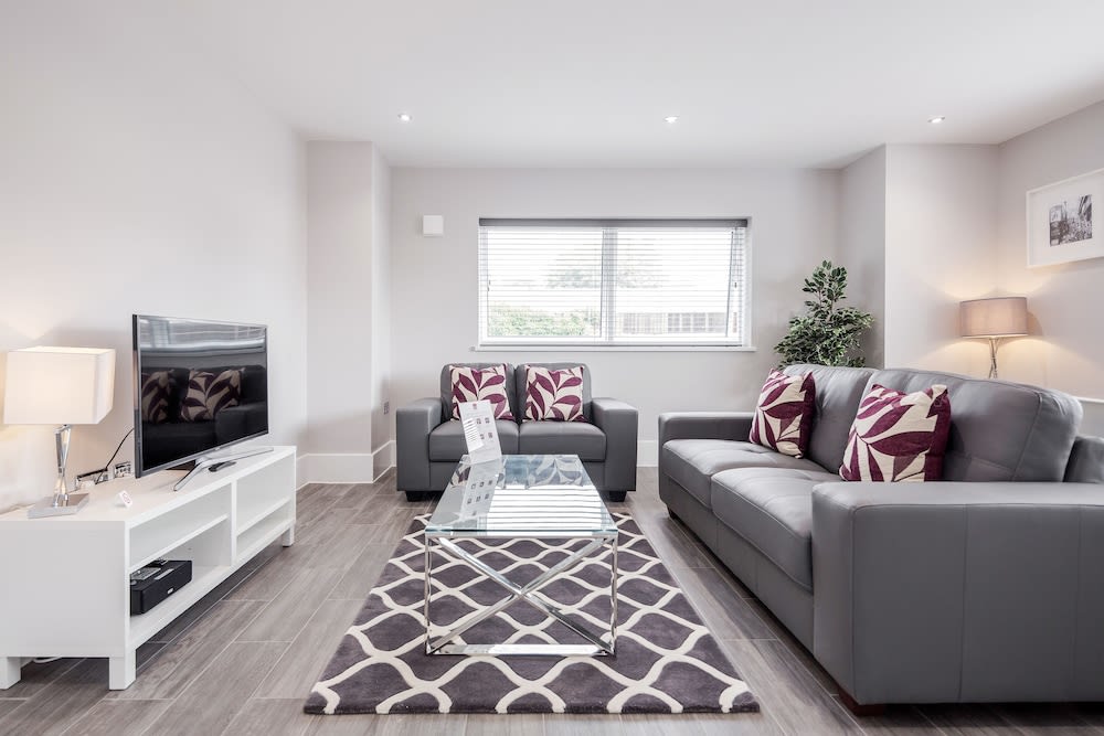 Roomspace Apartments -The Legacy 1