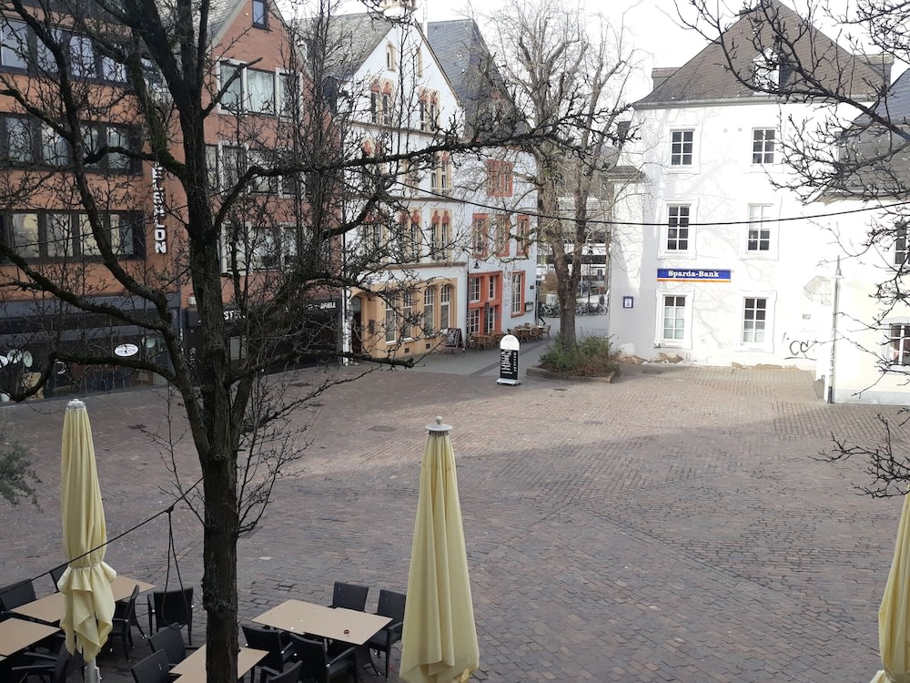Ricks City Hotel 1
