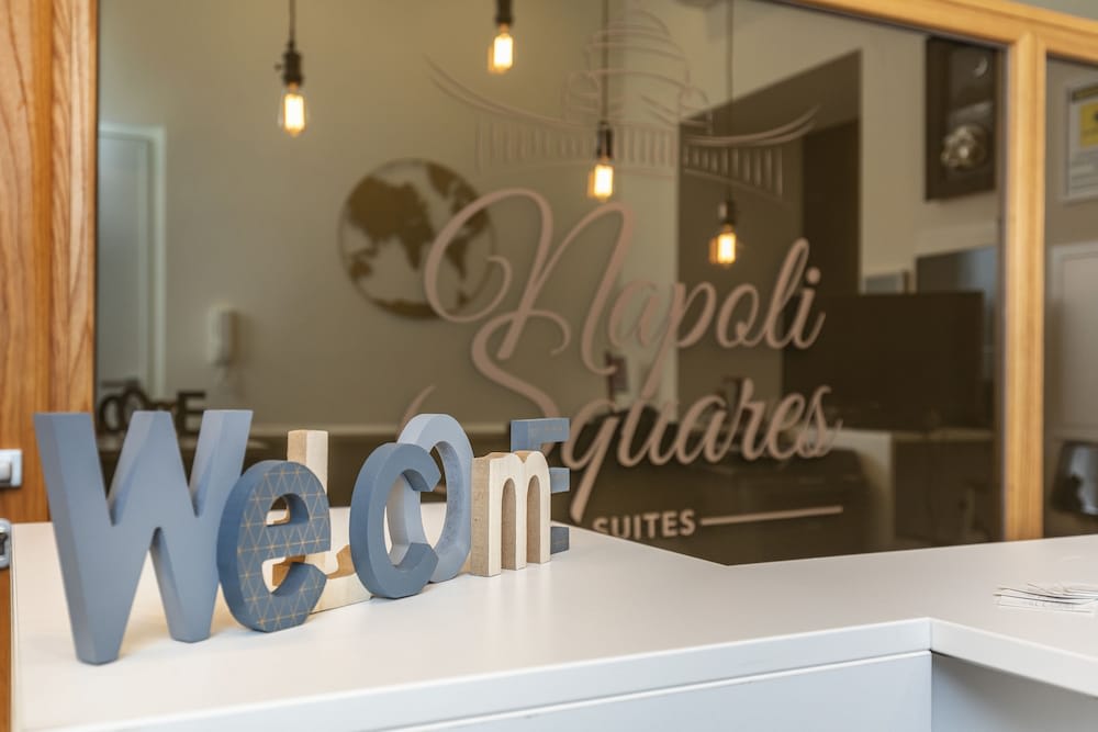 Napoli Squares Suites 5