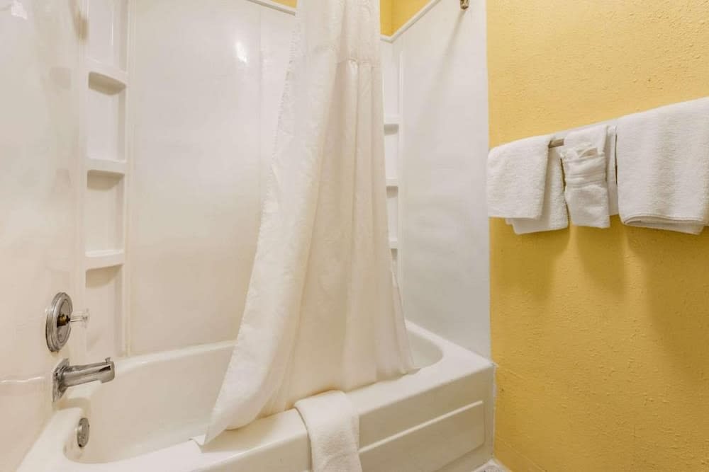 Inn at Lebanon - Hershey & Manheim area 2