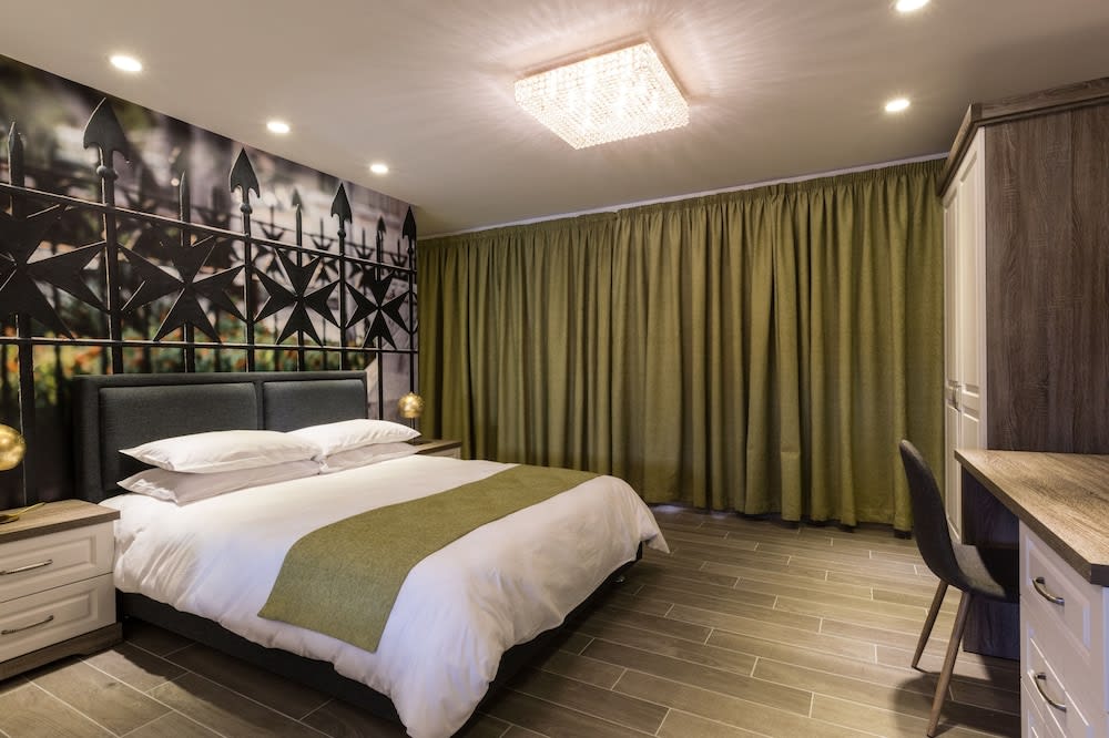 Jean de Valette Boutique Living 2