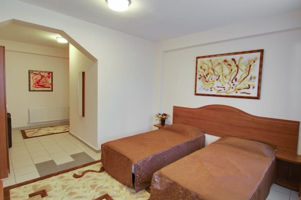 Tranzzit Hotel 1