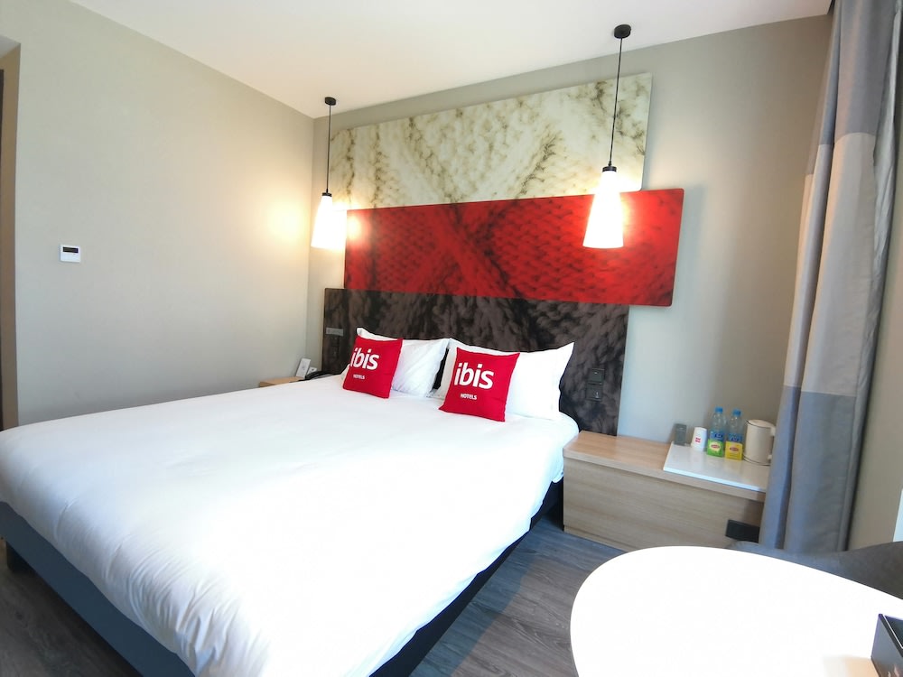 Ibis Hangzhou Future Sci-tech City Hotel 4