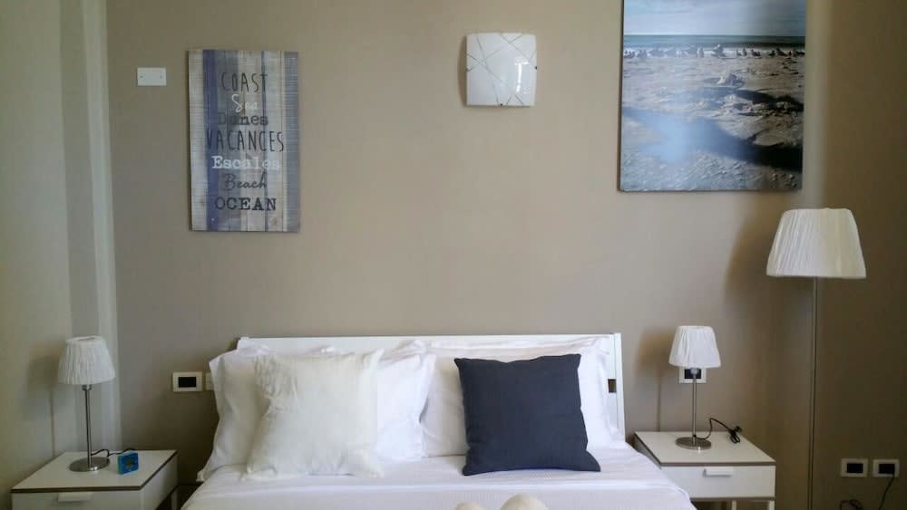 Luna Rooms 2