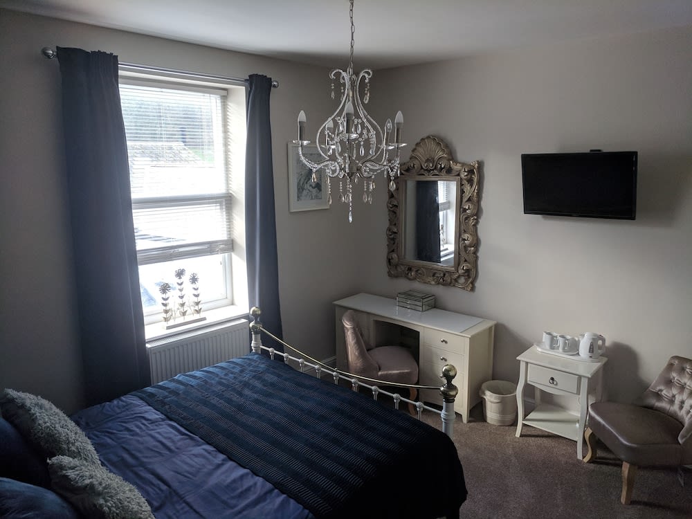Lion House Bed & Breakfast with Restaurant 2