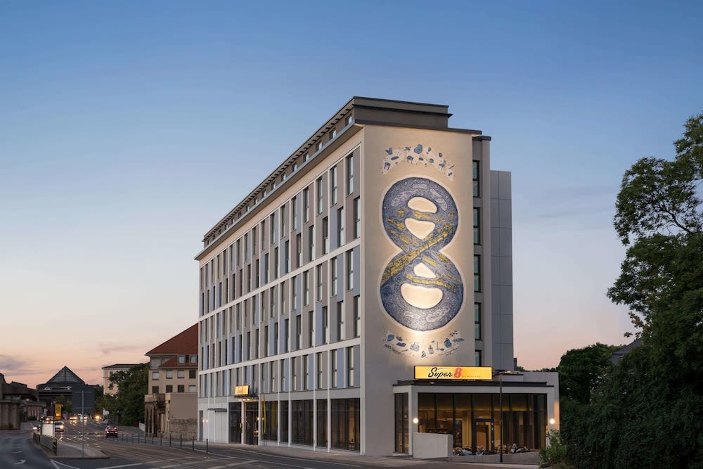 Super 8 by Wyndham Dresden 1