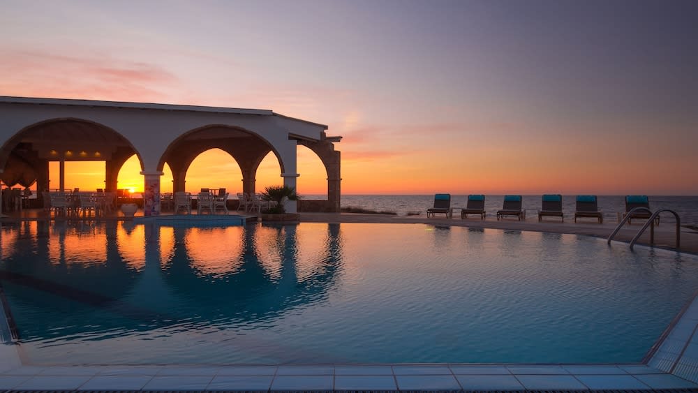 Pyrgos Beach Hotel Apartments 1