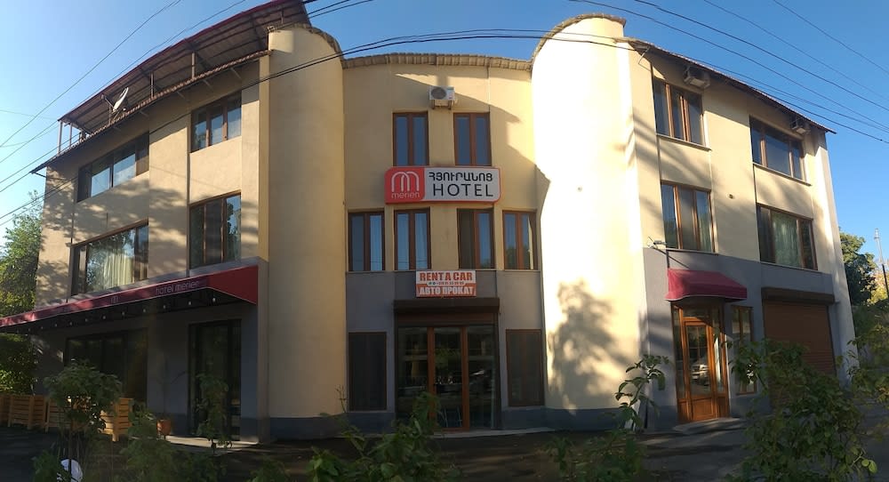 Hostel Merien 1