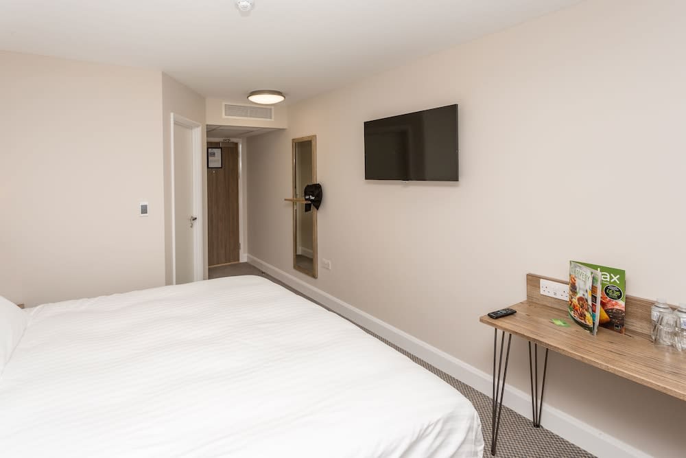 The Aviator, formerly Smugglers Cove, Clacton On Sea by Marston's Inns 3