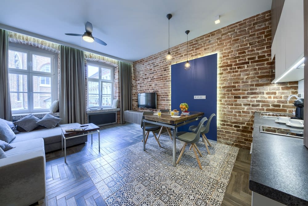 2/3 APARTMENTS Old Town 1