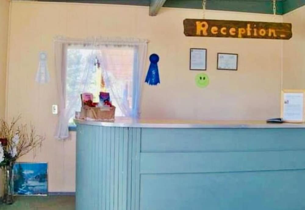 Stardust Motel 2