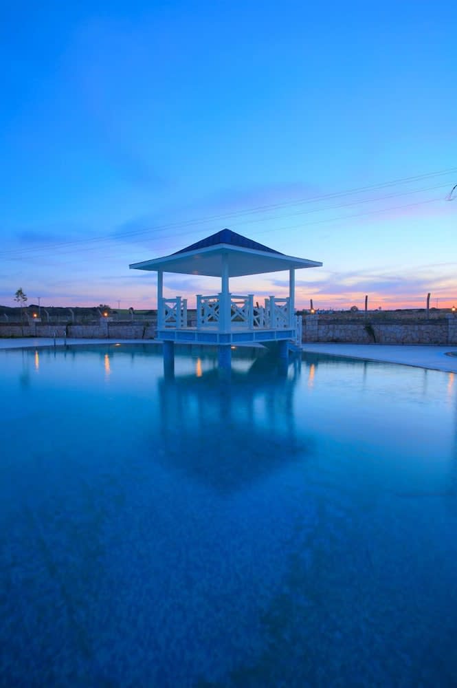 Seahorse Deluxe Hotel 1