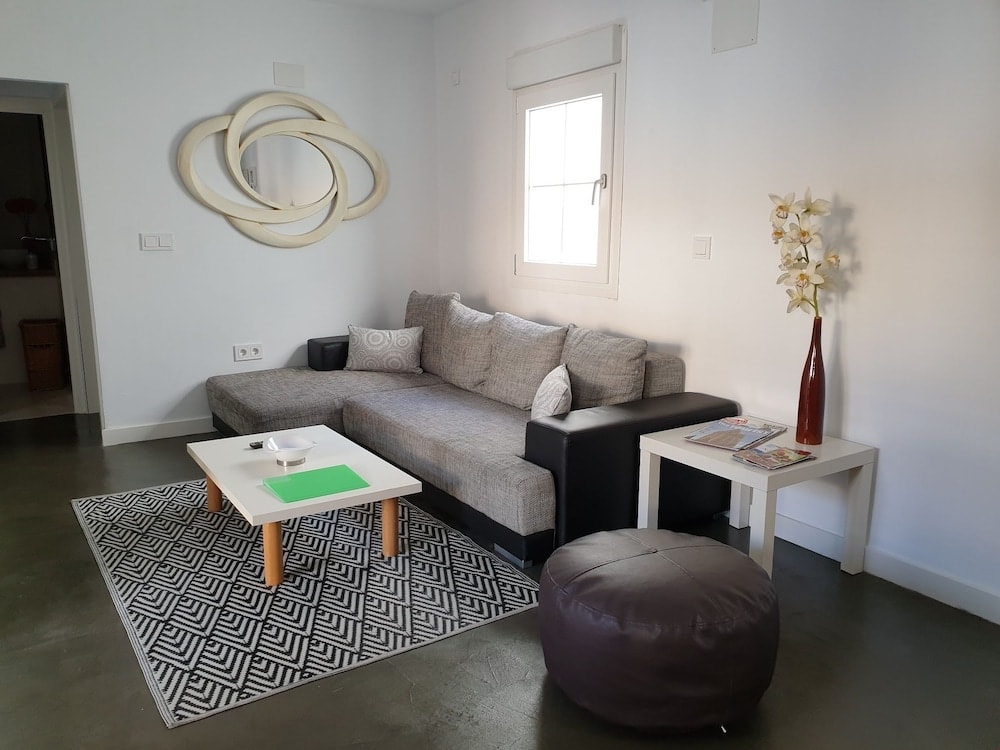 Moderno Y Luminoso Apartamento 1