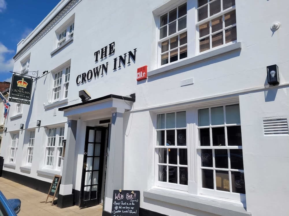 The Crown Hotel 1