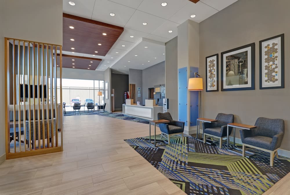 Holiday Inn Express KINGSTON WEST by IHG 2