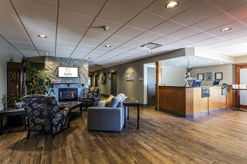 Quality Inn & Suites 2