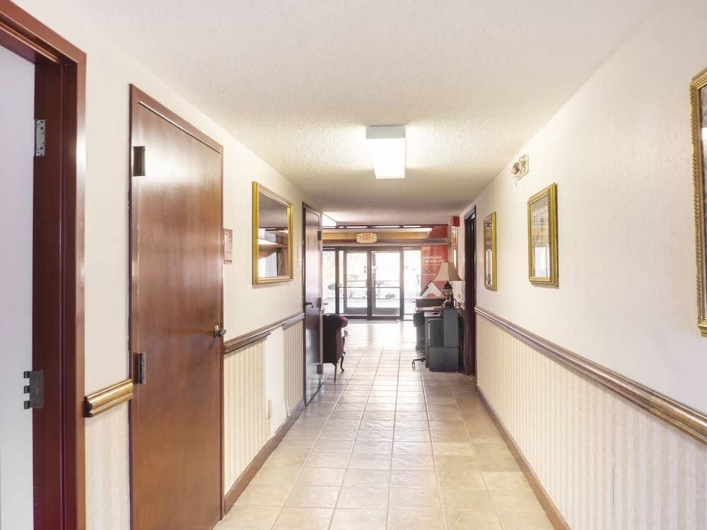 Days Inn by Wyndham Adairsville 1