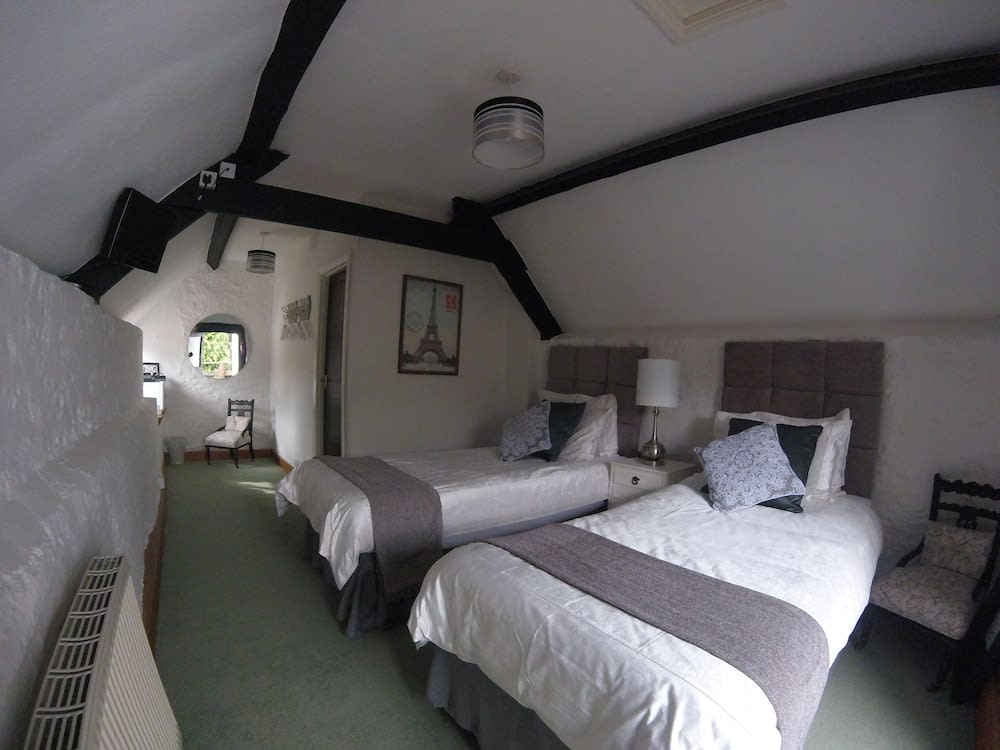 Steps Farmhouse B&B 2