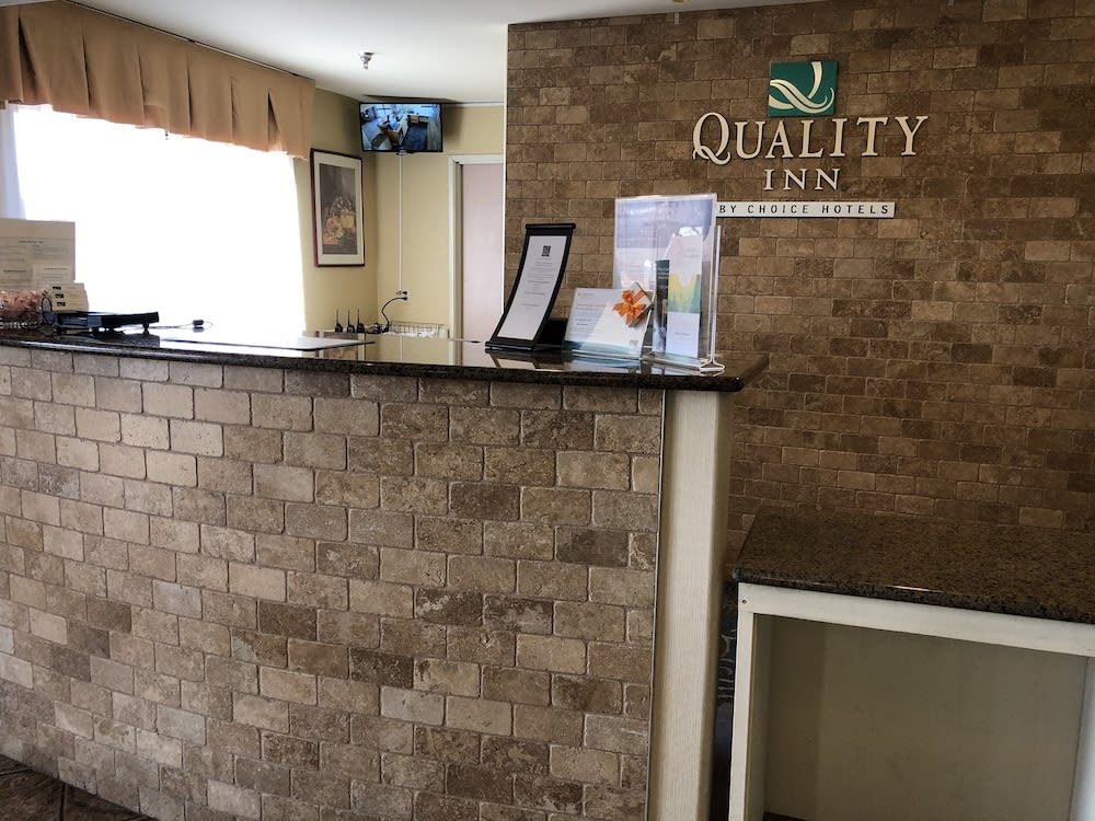 Quality Inn Colorado Springs Airport 3