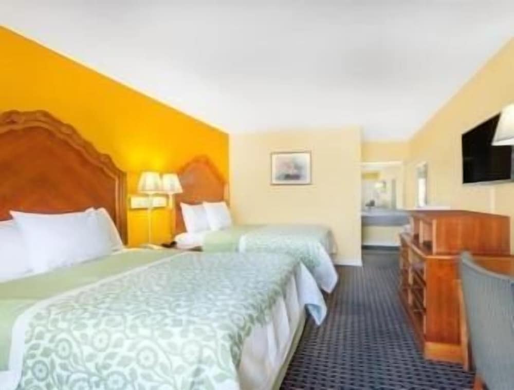 Days Inn by Wyndham Jacksonville 5