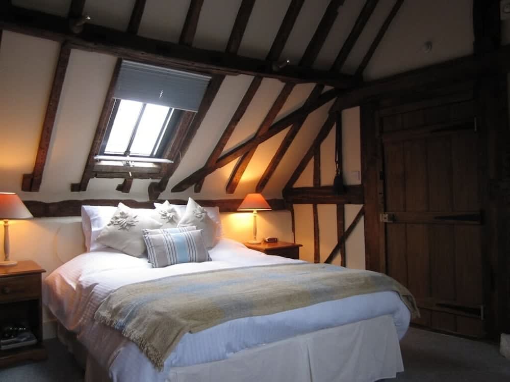 Falcon Inn 2