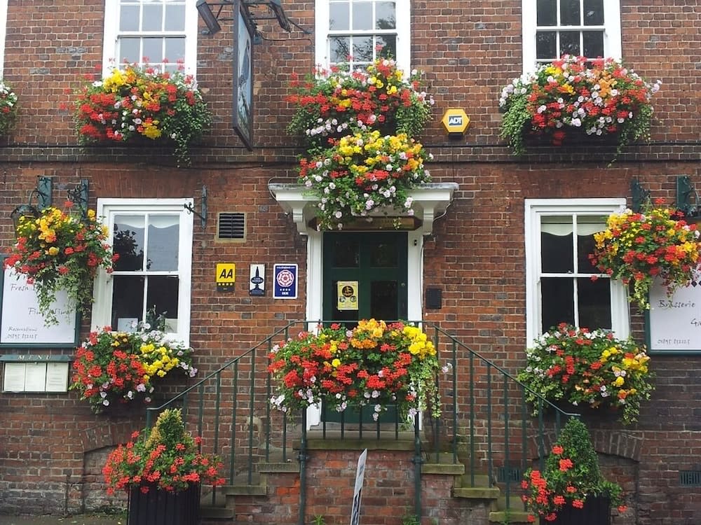 Falcon Inn 1