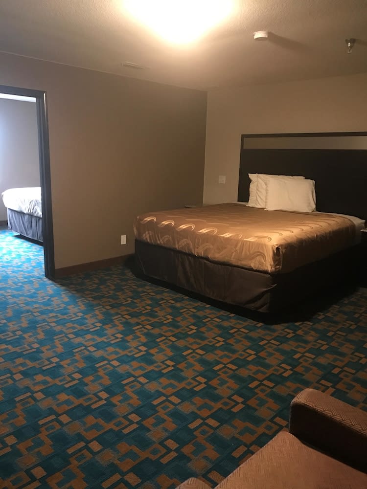 SureStay Hotel by Best Western Brownsville 4