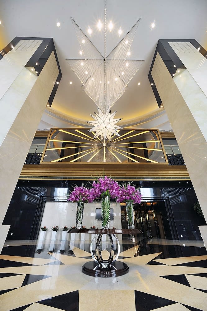 Grand Soluxe Zhongyou Hotel 2
