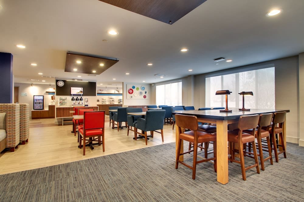 Holiday Inn Express & Suites LINCOLN EAST - WHITE MOUNTAINS by IHG 2