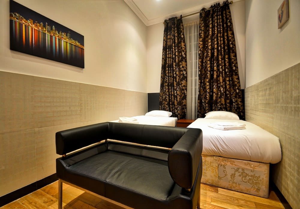 Hyde Park Apartments 3