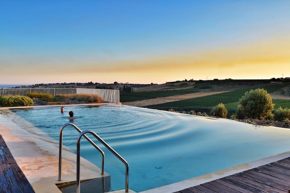 La Foresteria Planeta Wine Resort & Beach Club 1