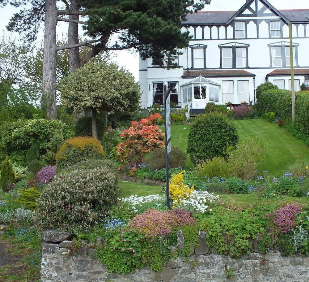 Glan Heulog Guest House 1
