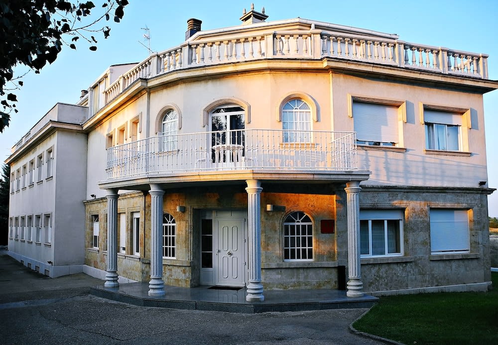 Casablanca Hotel Studios 1