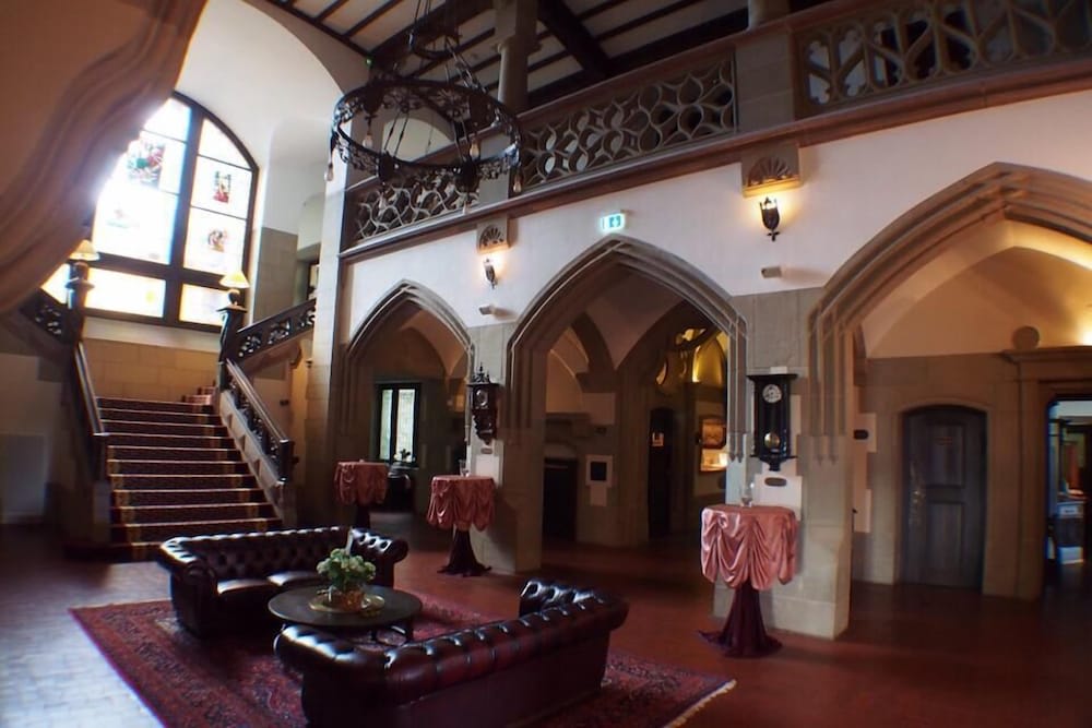 Schloss Hotel Wolfsbrunnen 5