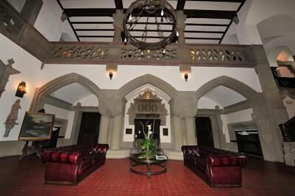 Schloss Hotel Wolfsbrunnen 4