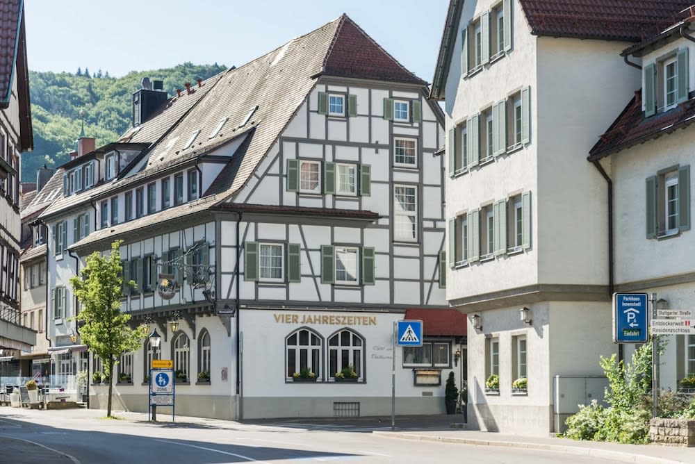 Flair Hotel Vier Jahreszeiten 1