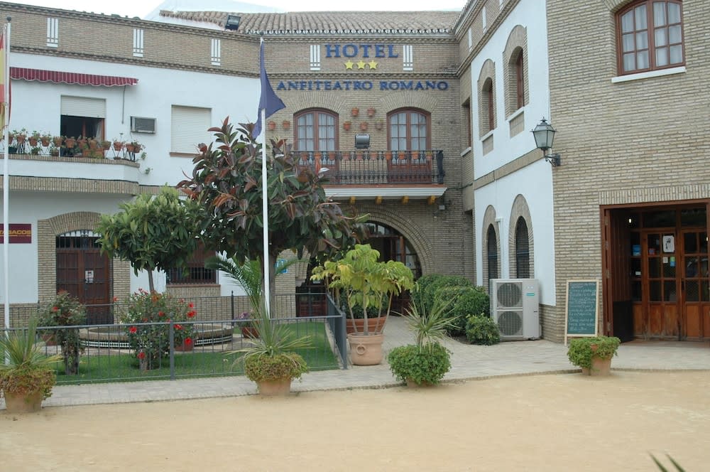 Hotel Anfiteatro Romano 1