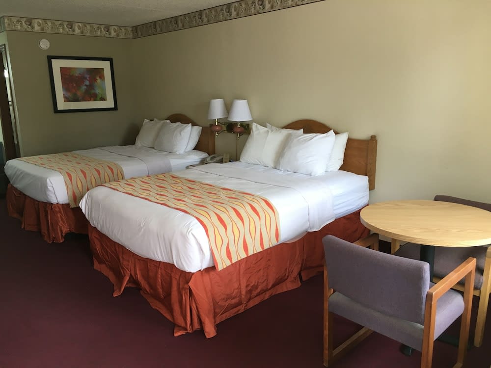 Spinning Wheel Inn, Branson Best deals