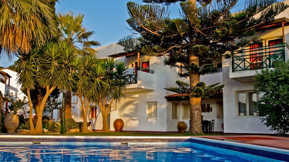 Classic Apartments 1