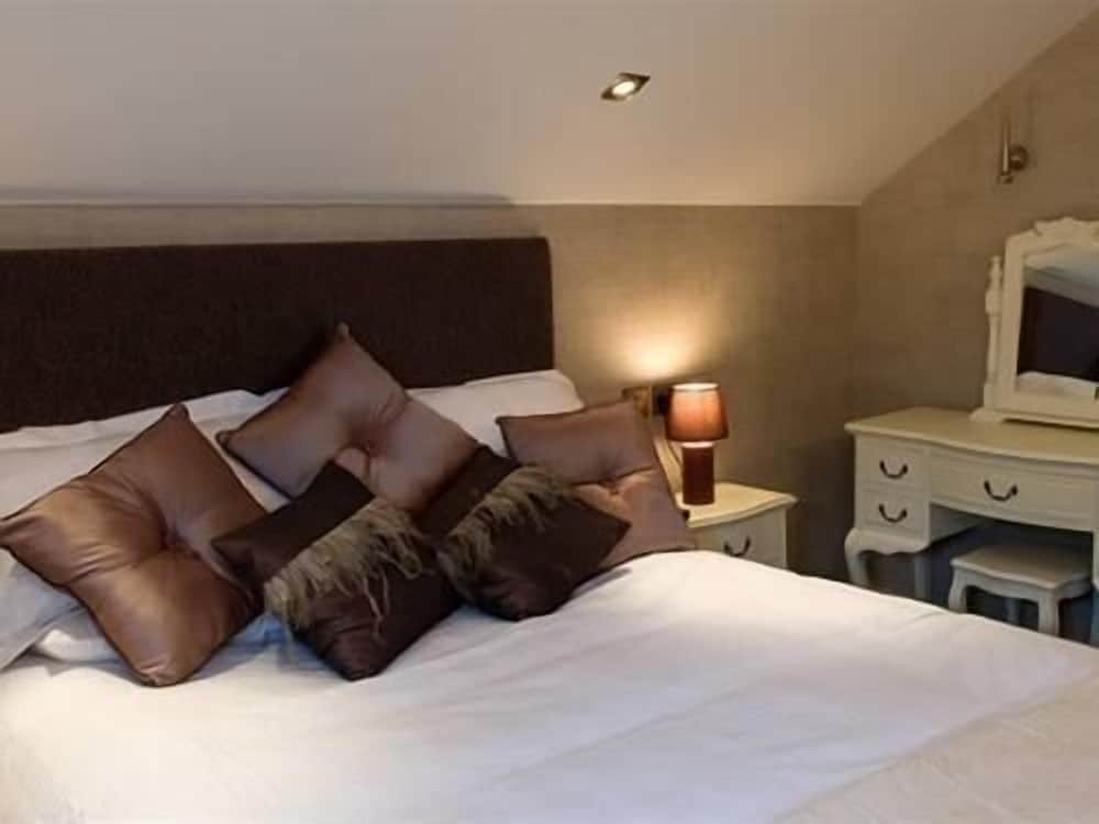 Causeway Lodge 2