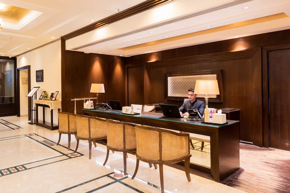 Taj Ganges Varanasi 2